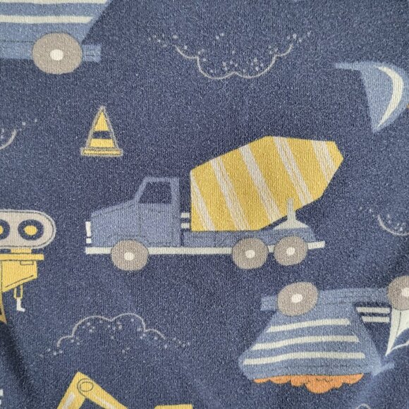 Bundle 4T pajamas - Picture 12 of 16